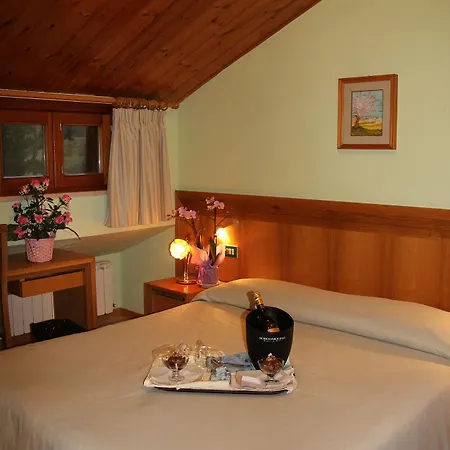 Orso Bianco Hotell 3*