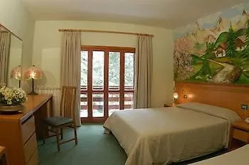 Orso Bianco 3* Pescasseroli